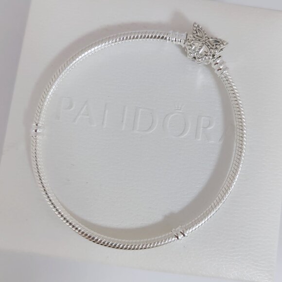 Pandora Moments Butterfly Clasp Snake Chain Bracelet - Picture 6 of 7
